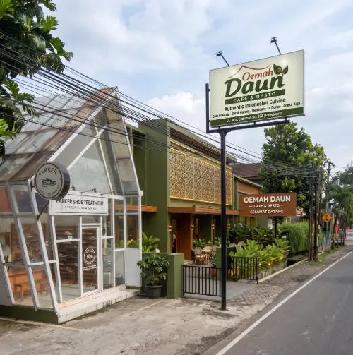 Oemah Daun Cafe & Resto