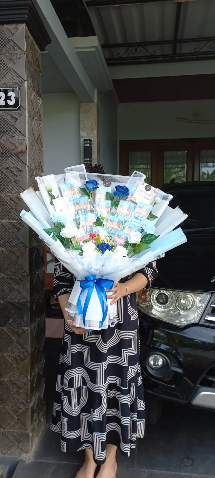 Dokumentasi Surprise Istri Buket Uang 50rb Isi 20 Lembar Dikirim ke Perumahan Sapphire Residence Karangwangkal Purwokerto