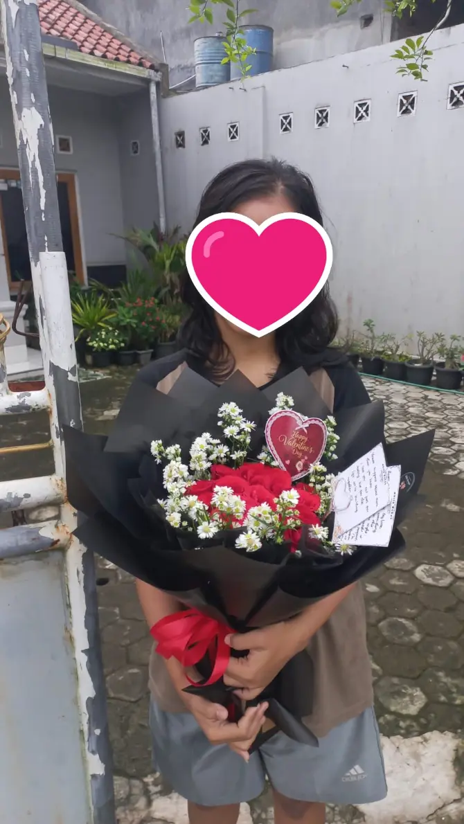 Dokumentasi Pengiriman Buket Valentine untuk Pacar di Maos Cilacap Banyumas
