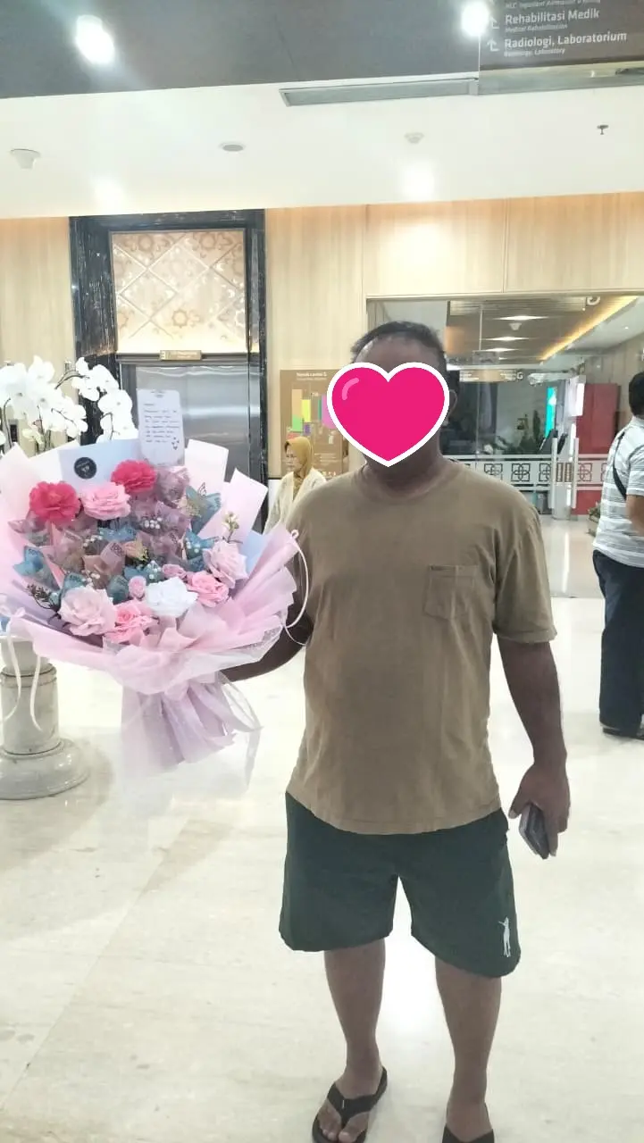 Dokumentasi Suami Memesan Kejutan Mewah Buket Uang 3 Juta untuk Istri Pasca Melahirkan di RS JIH Purwokerto