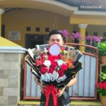 buket kotak cicin mawar merah premium wrapping hitam Purwokerto