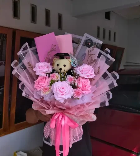 buket wisuda mawar pink 5 tangkai wrapping pink premium