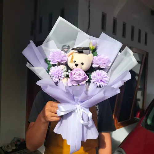 Violet Grad