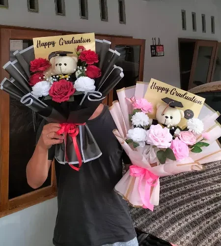 buket wisuda untuk cewek cowok area purwokerto